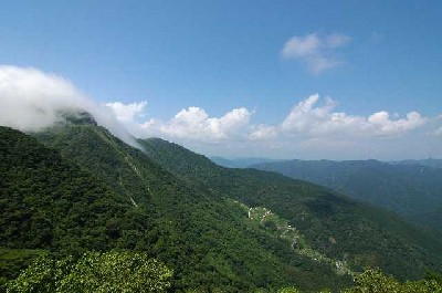 伊吹山と春日笹又地区の写真